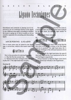 Frederick Noad: Solo Guitar Playing Volume 1 - Fourth Edition (Book)
